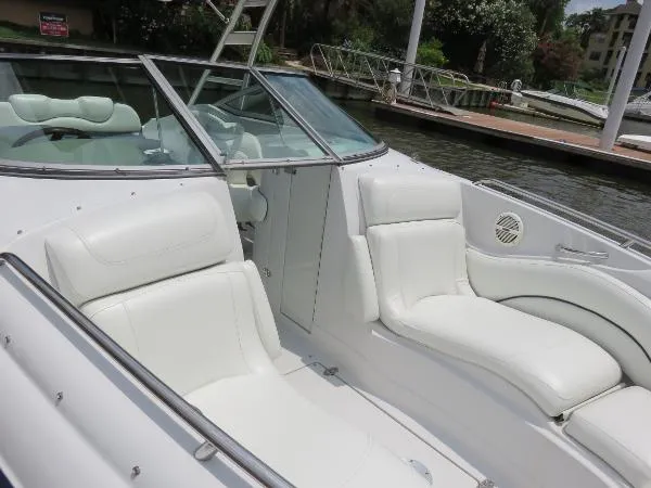Slide: The Image of Crownline Boats 260 Bowrider 2006 - 9