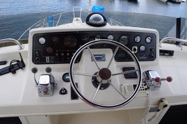 Slide: The Image of Silverton 40 Aft Cabin 1989 - 7