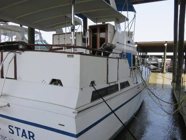 Slide: The Image of President 43 Motor Yacht 1988 - 10