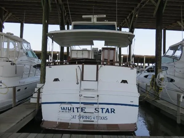 Slide: The Image of President 43 Motor Yacht 1988 - 3