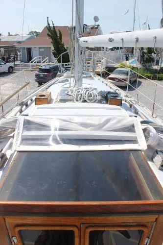 Slide: The Image of Endeavour 32 Sloop 1978 - 5