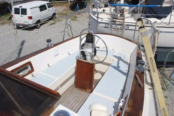 Slide: The Image of Endeavour 32 Sloop 1978 - 7