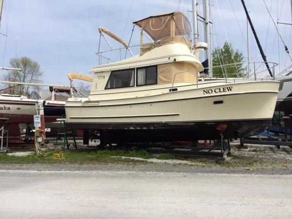 Slide: The Image of Camano Trawler 31 2000 - 0