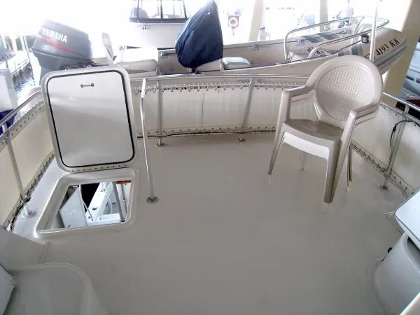Slide: The Image of Hatteras Yacht Fisherman 1975 - 7
