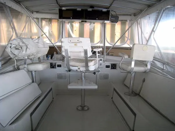 Slide: The Image of Hatteras Yacht Fisherman 1975 - 8