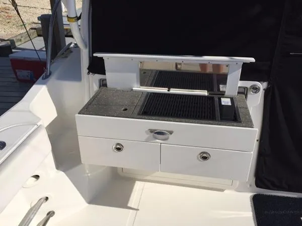 Slide: The Image of Boston Whaler 315 Conquest 2014 - 7