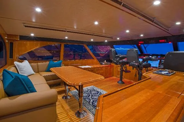 Slide: The Image of Viking 82 Convertible 2016 - 9