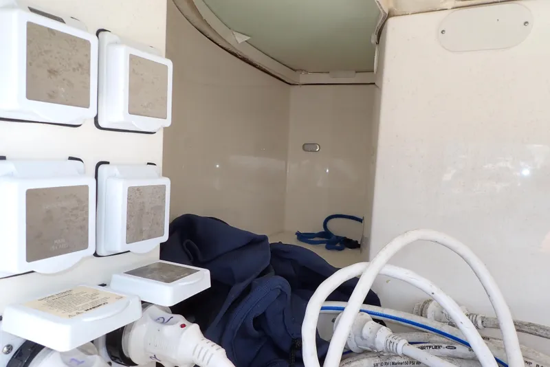 Slide: The Image of Carver C37 2019 - 105