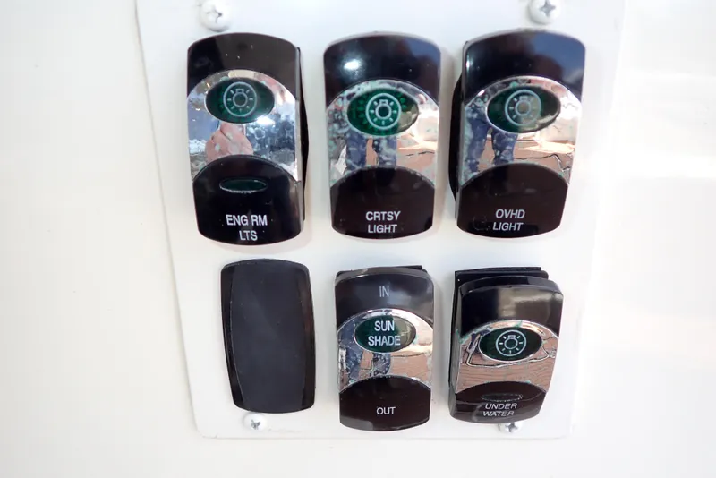 Slide: The Image of Carver C37 2019 - 109