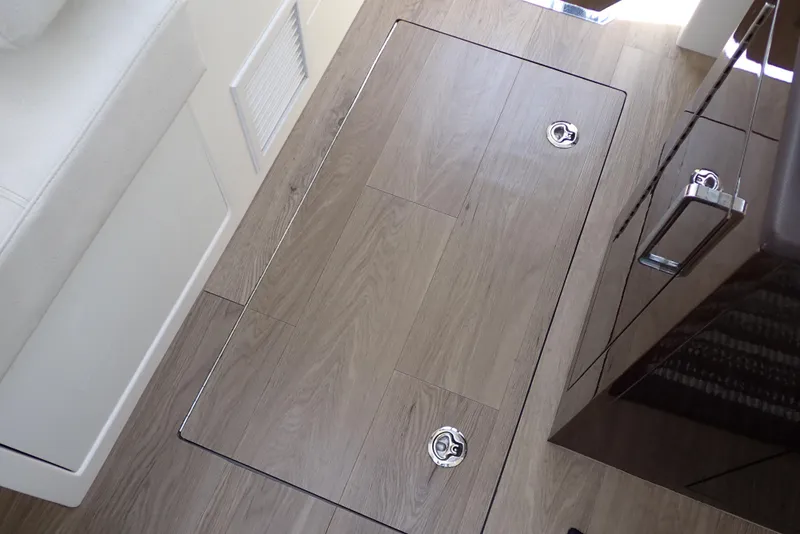 Slide: The Image of Carver C37 2019 - 158