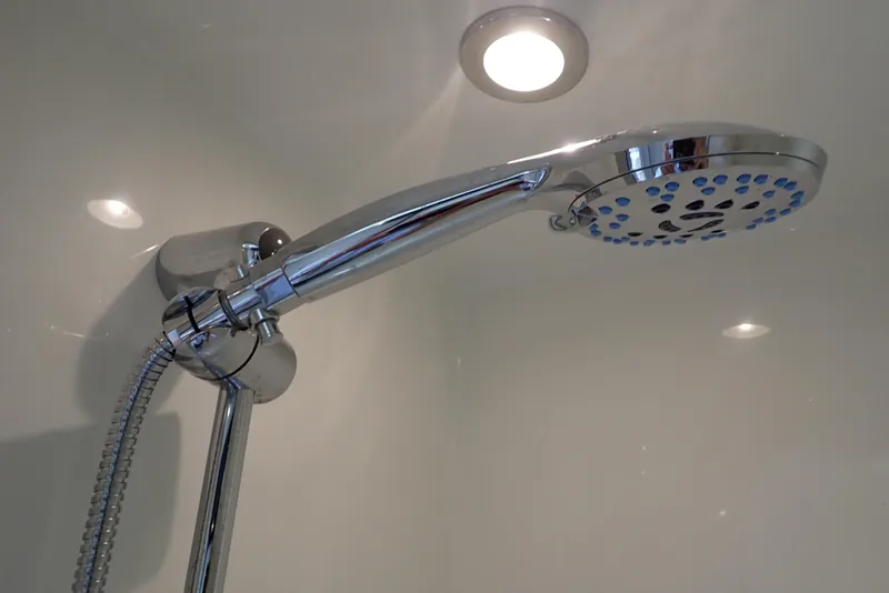 Slide: The Image of Carver C37 2019 - 173