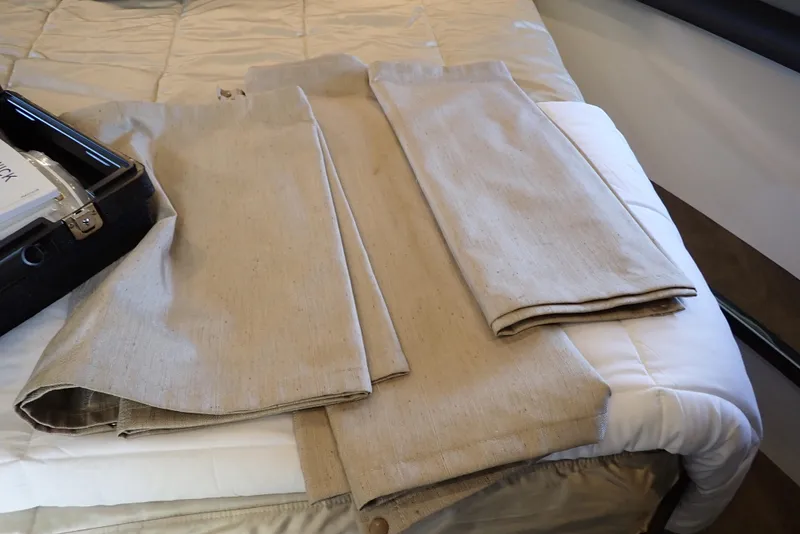 Slide: The Image of Carver C37 2019 - 196