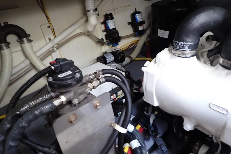 Slide: The Image of Carver C37 2019 - 211