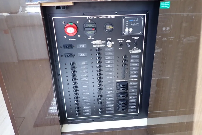 Slide: The Image of Carver C37 2019 - 76