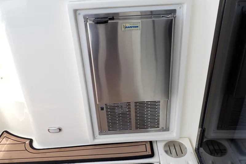 Slide: The Image of Carver Yachts C37 2019 - 118