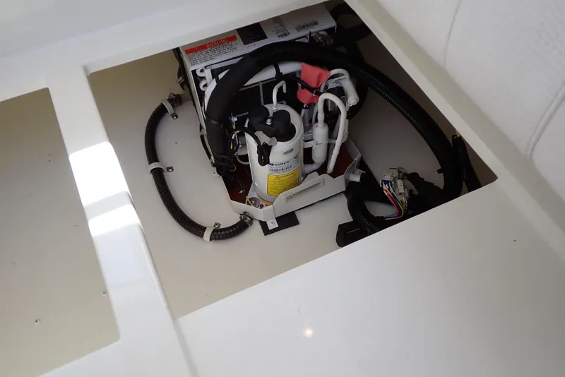 Slide: The Image of Carver Yachts C37 2019 - 148