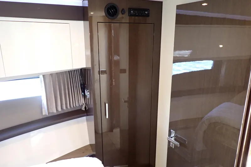 Slide: The Image of Carver Yachts C37 2019 - 199