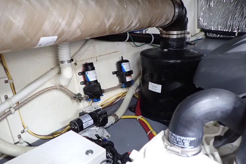 Slide: The Image of Carver Yachts C37 2019 - 224