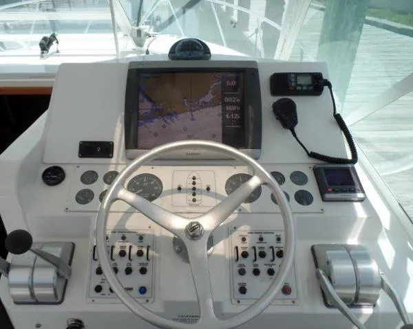 Slide: The Image of Cabo 31 Express 2000 - 10