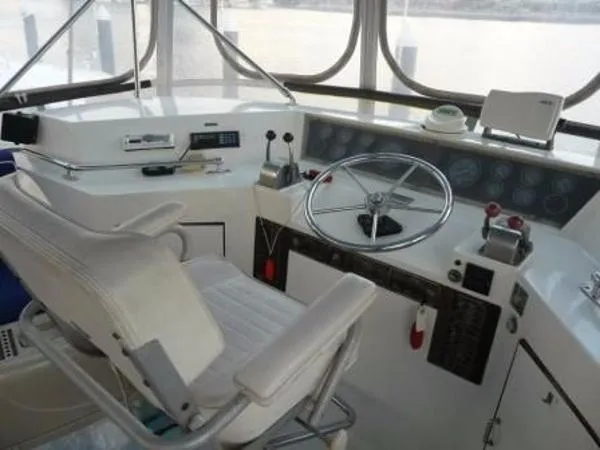 Slide: The Image of Vista 43 Sundeck 1987 - 4