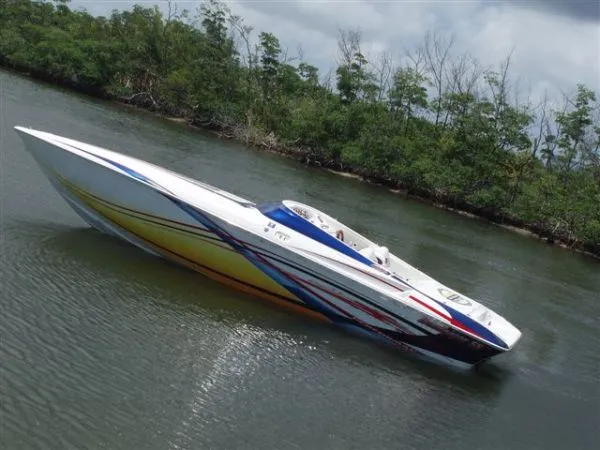 Slide: The Image of Sunsation 32 SS Low Hours 2006 - 5