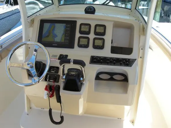 Slide: The Image of Scout Boats 255 LXF 2015 - 2