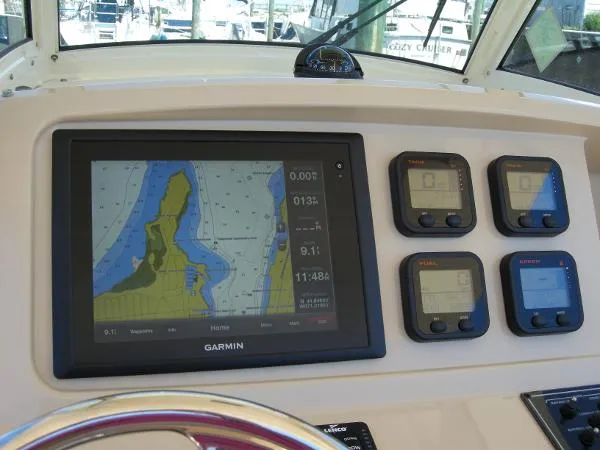 Slide: The Image of Scout Boats 255 LXF 2015 - 5