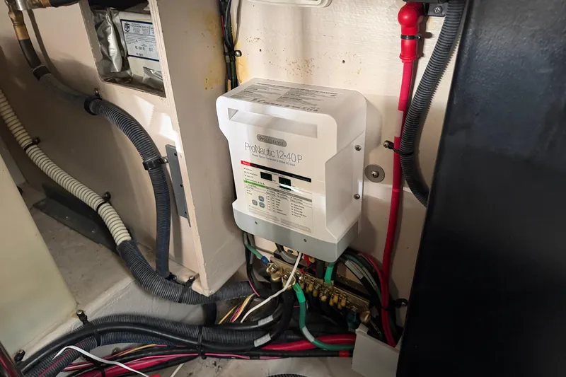Slide: The Image of Electrical system of a 2008 Sea Ray 38 Sundancer with ProNautic 1240P charger. - 41
