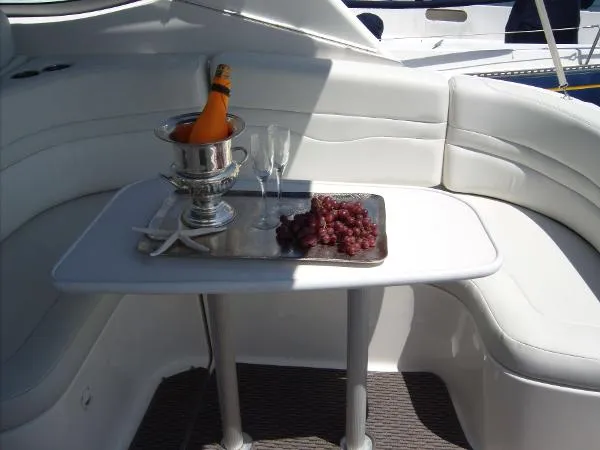 Slide: The Image of Chaparral 330 Signature Cruiser 2005 - 8