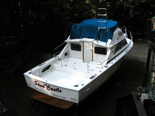 Slide: The Image of Bertram Flybridge Cruiser 1981 - 0