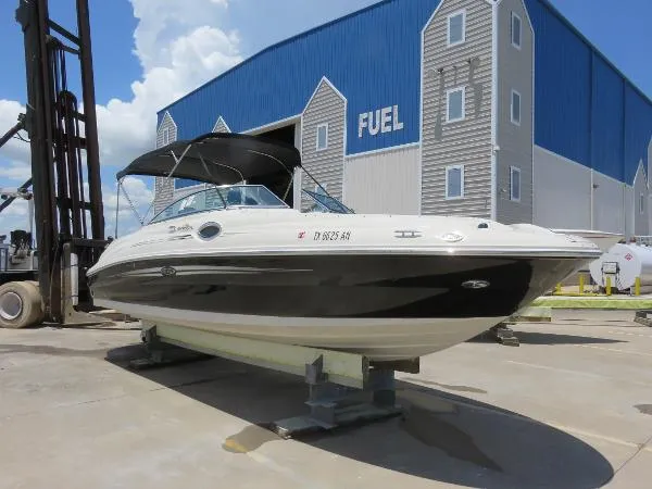 Slide: The Image of Sea Ray 240 Sundeck 2007 - 5