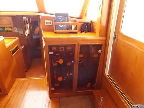 Slide: The Image of Offshore Aft Cabin 1985 - 4