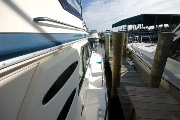 Slide: The Image of Sea Ray 410 Aft Cabin 1987 - 9