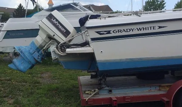 Slide: The Image of Grady White Grady-White Offshore 24 1989 - 3