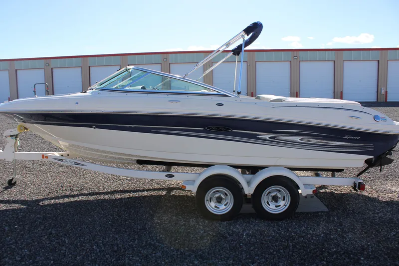 Slide: The Image of Sea Ray 200 Sport 2005 - 10
