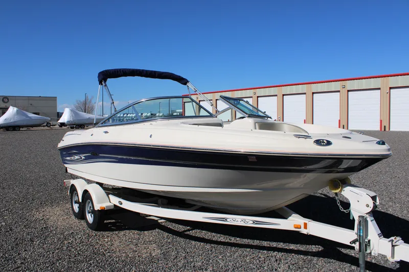 Slide: The Image of Sea Ray 200 Sport 2005 - 4