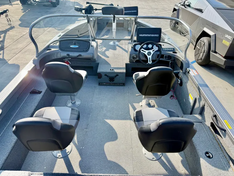 Slide: The Image of Crestliner 1950 Fish Hawk Walk-through w/ 175HP Mercury! 2018 - 15