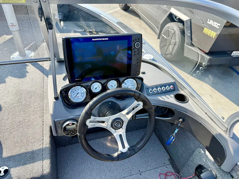 Slide: The Image of Crestliner 1950 Fish Hawk Walk-through w/ 175HP Mercury! 2018 - 17