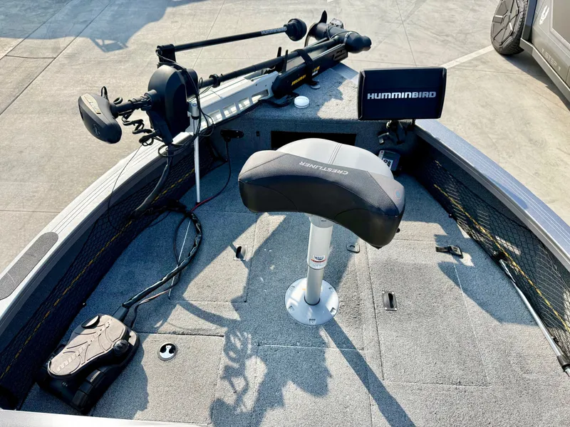 Slide: The Image of Crestliner 1950 Fish Hawk Walk-through w/ 175HP Mercury! 2018 - 18
