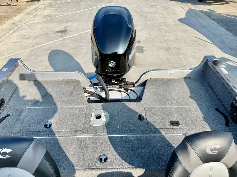 Slide: The Image of Crestliner 1950 Fish Hawk Walk-through w/ 175HP Mercury! 2018 - 20