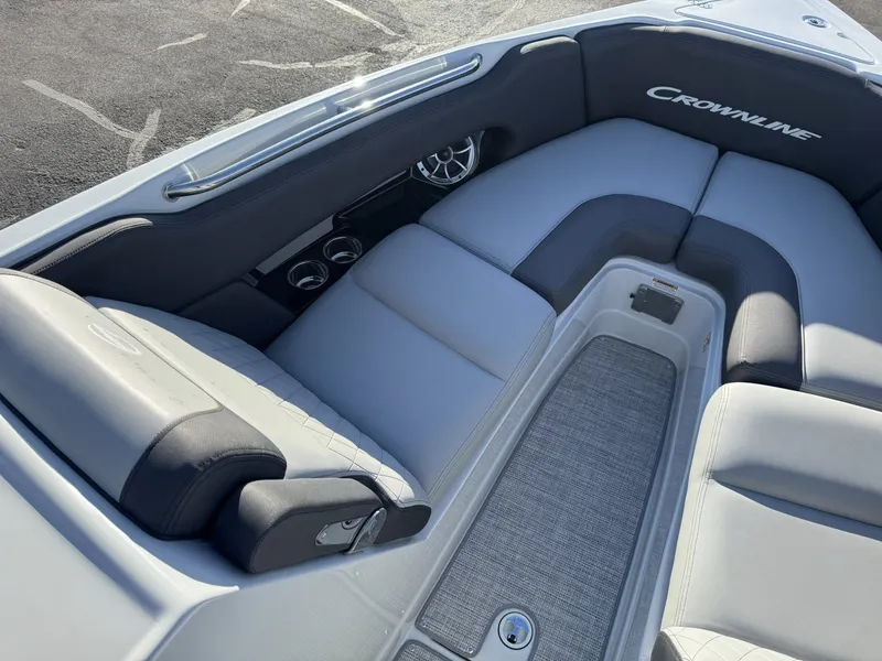 Slide: The Image of Crownline Boats 288 SS 2026 - 26