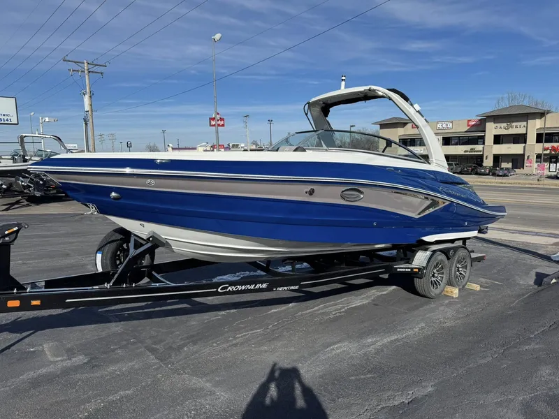 Slide: The Image of Crownline Boats 288 SS 2026 - 27