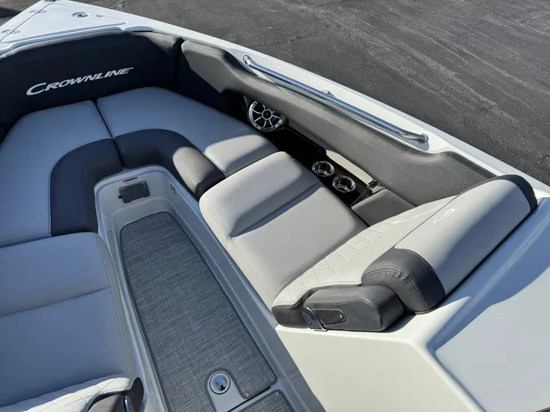 Slide: The Image of Crownline Boats 288 SS 2026 - 28