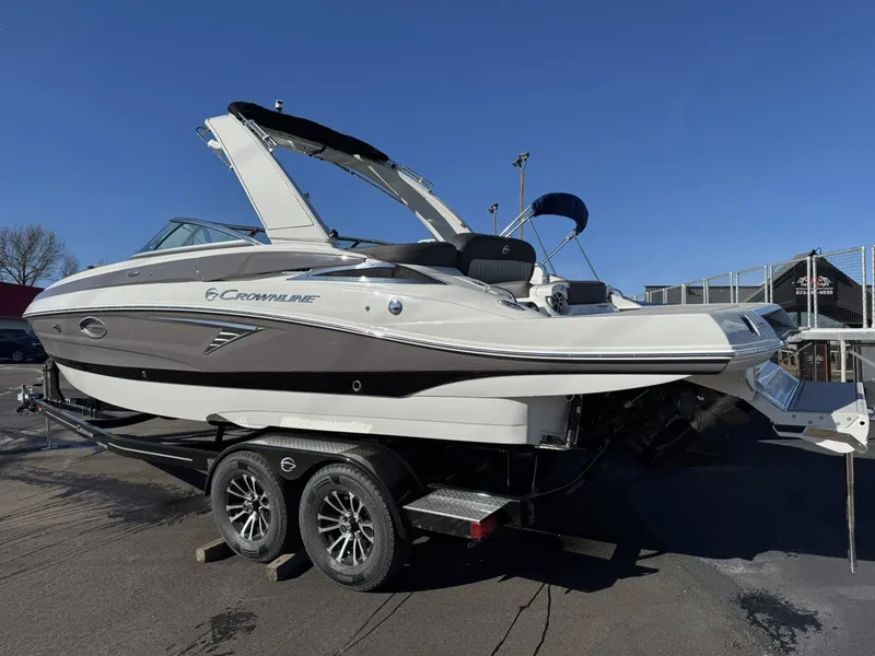 Slide: The Image of Crownline Boats 278 SS 2026 - 10