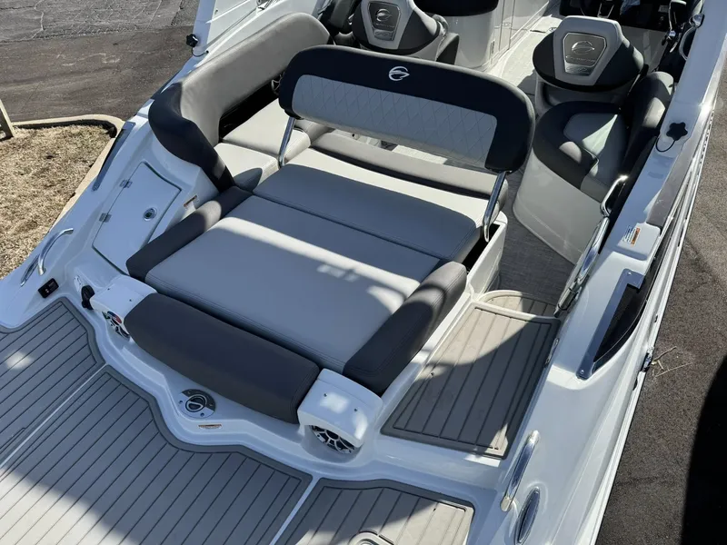 Slide: The Image of Crownline Boats 278 SS 2026 - 12