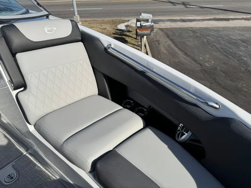 Slide: The Image of Crownline Boats 278 SS 2026 - 16