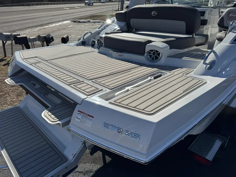Slide: The Image of Crownline Boats 278 SS 2026 - 18
