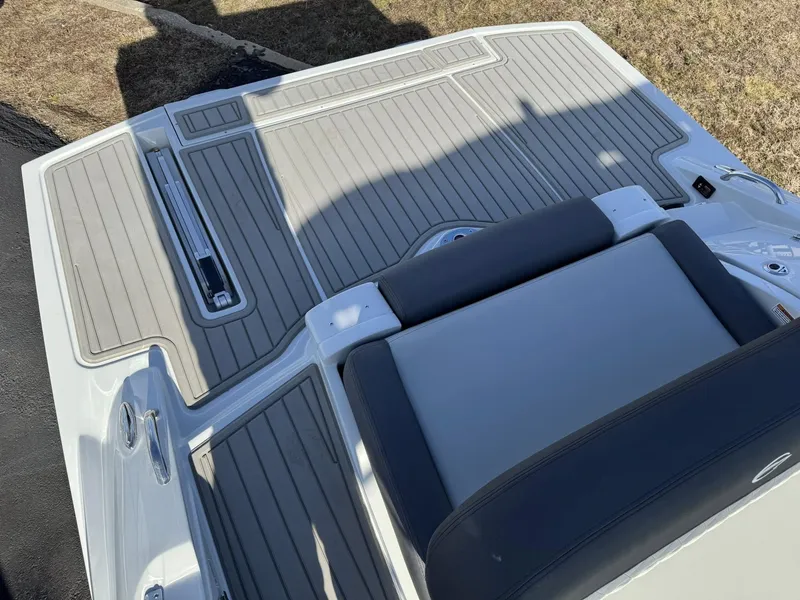 Slide: The Image of Crownline Boats 278 SS 2026 - 19