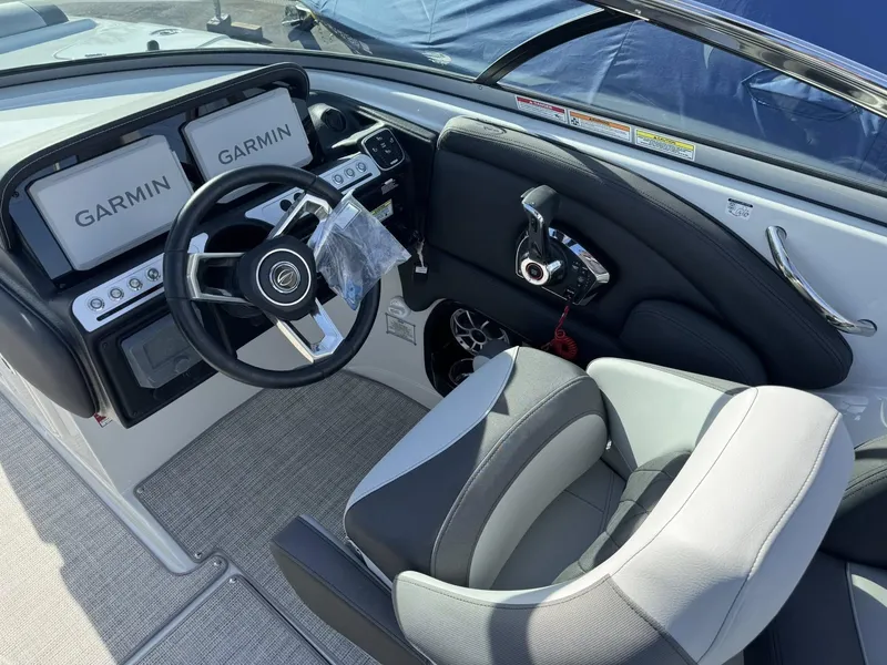 Slide: The Image of Crownline Boats 278 SS 2026 - 23