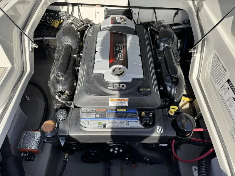 Slide: The Image of Crownline Boats 278 SS 2026 - 26